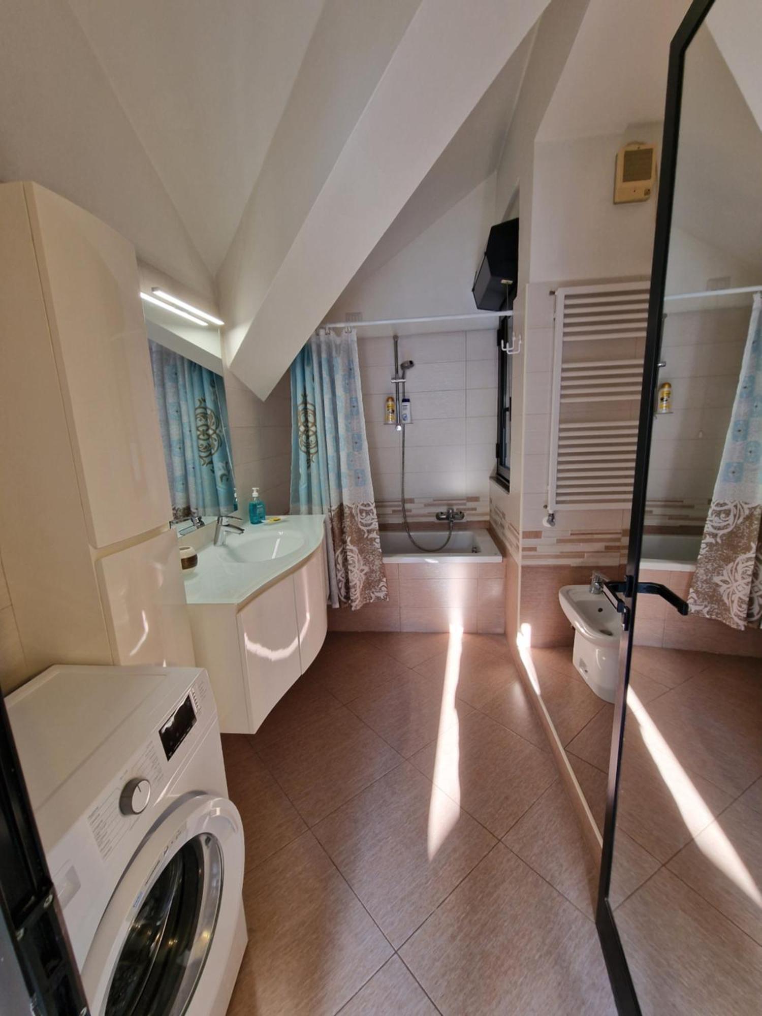 Comfy Penthouse Apartment Milan Exterior photo